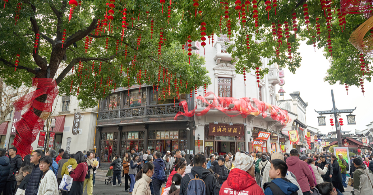 China Breaks Travel And Consumption Record Due to Extension of Spring Festival Holiday to 9 Days