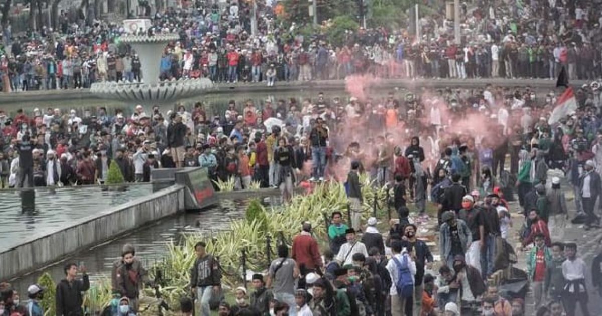 Rallies Against New Omnibus Law on Job Creation Continue in Indonesia’s Cities