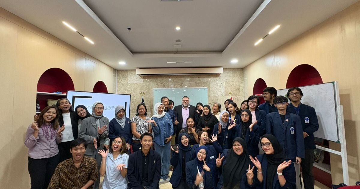 US Embassy in Jakarta Holds Mobile Journalism Workshop at Istiqlal Mosque