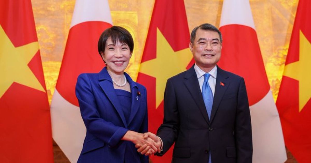 Japan's Prime Minister Sanae Takaichi (left) with Vietnamese Prime Minister Le Minh Hung (Photo/X/Japan's PM Office)