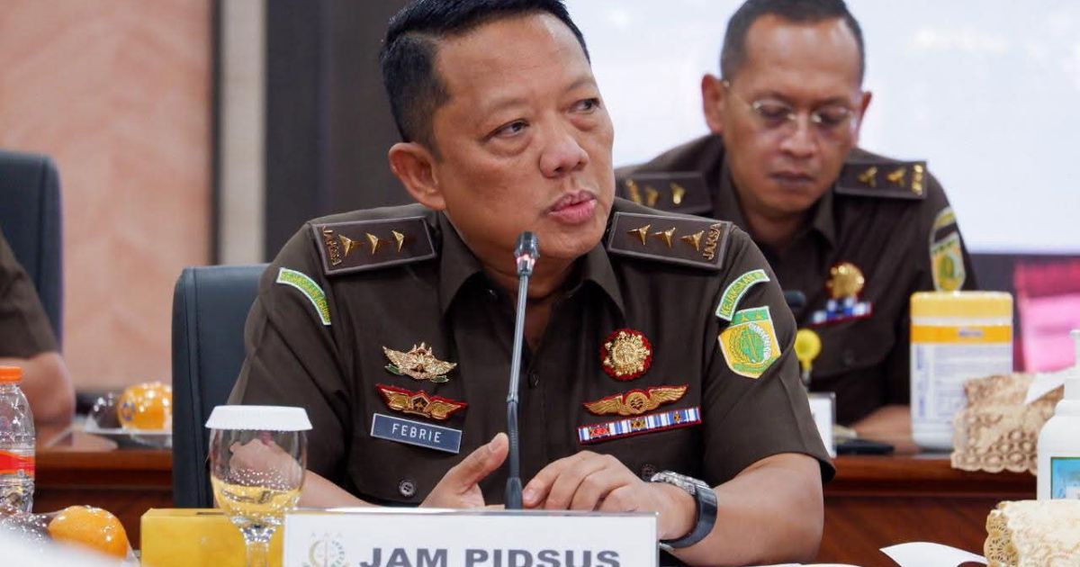 Behind Febrie Adriansyah's Graft Case, Analyst Points to Military-Linked Palm Oil Project