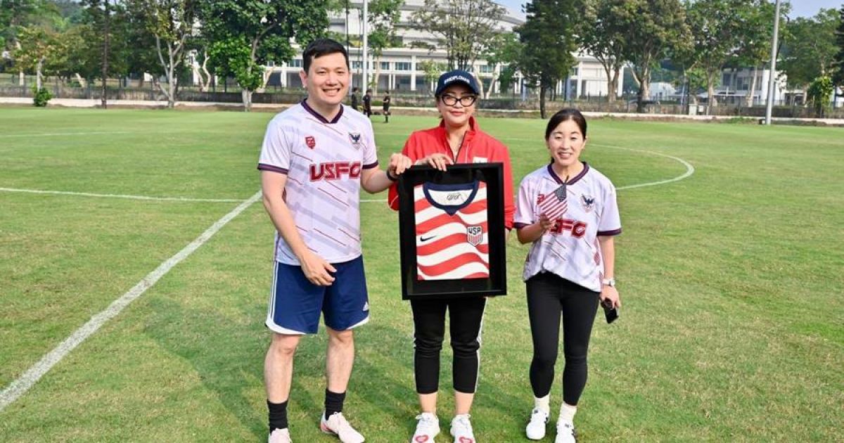 (Left to right) US Ambassador to ASEAN Kevin Kim, Director General for American and European Affairs of Indonesian Foreign Ministry Grata Endah Werdaningtyas, and US Embassy Jakarta Charge d'Affaires ad interim Joy Sakurai during friendly mini-soccer competition in Jakarta on Saturday, 18 July 2026 (Photo/US Embassy Jakarta/Erik Kurniawan)