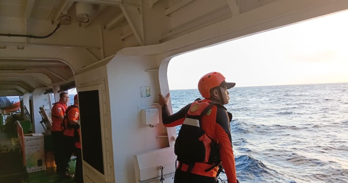 Rescuers are searching for victims of passenger ship KM Nurul Salsa that sank on Wednesday, 15 July 2026 in Indonesia's South Sulawesi waters (Photo/Makassar SAR Office)