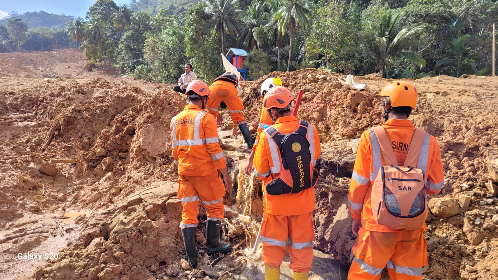Natuna Landslides Evacuation Resumed, 50 Dead And 4 Still Missing