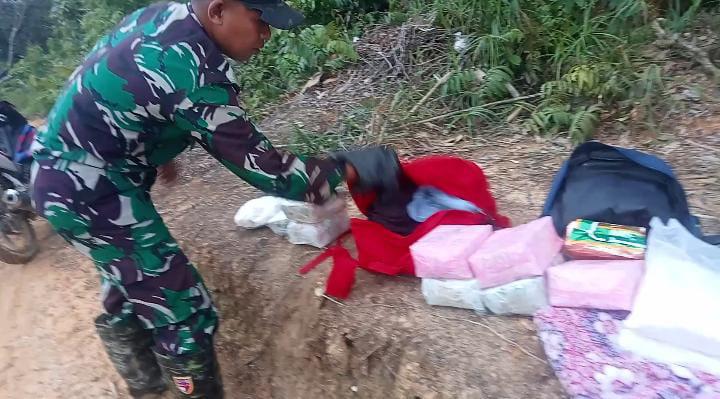 Military Personnel at Indonesia-Malaysia Border Discover Chrystal Meth