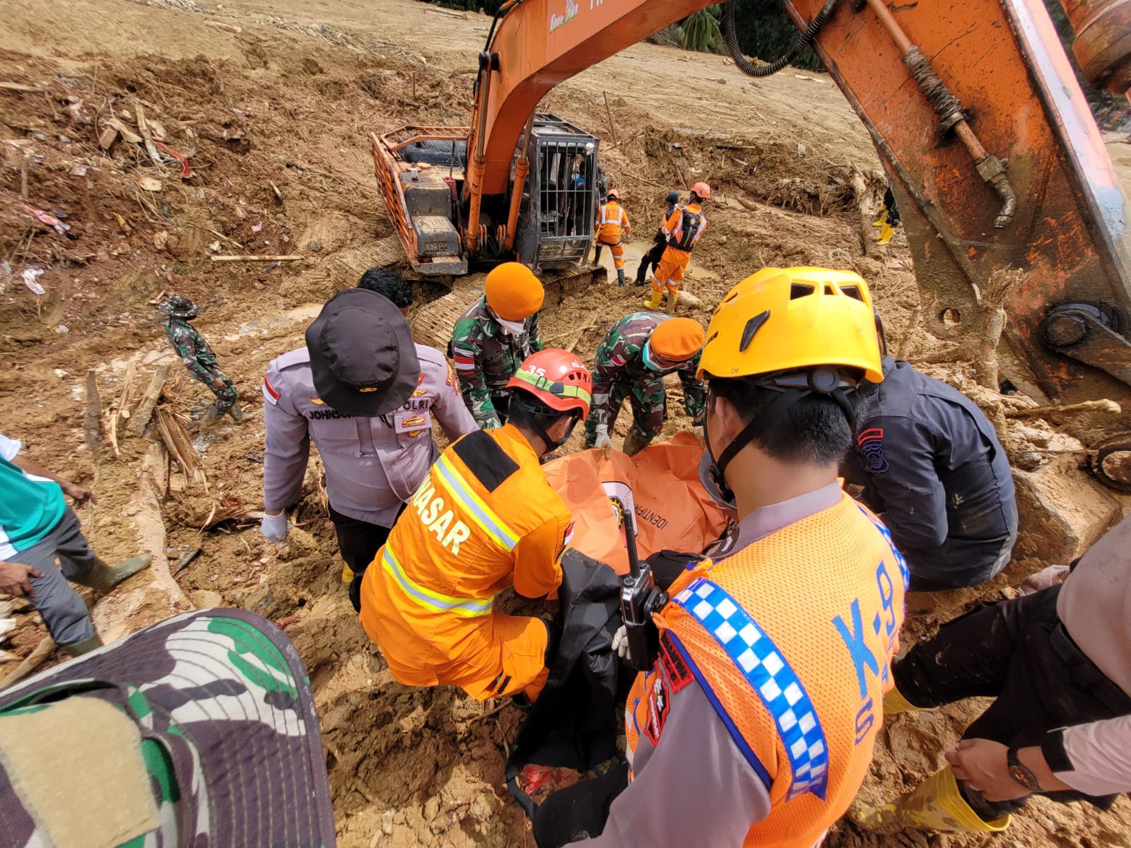 Natuna Landslides’ Death Toll Reaches 44, Villagers be Relocated