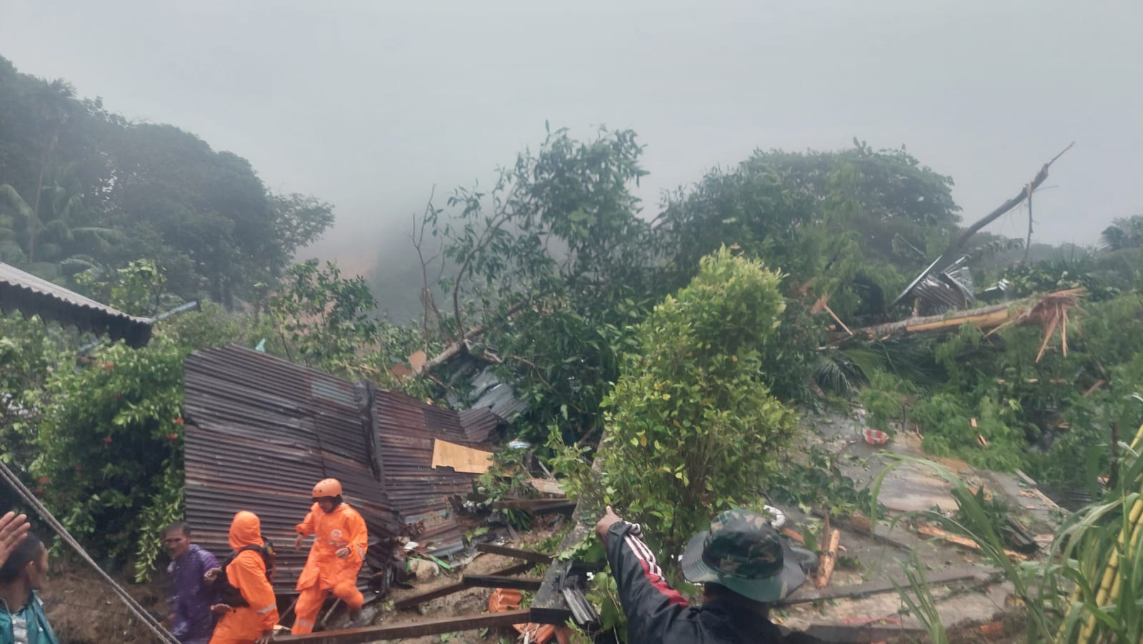 Landslide Kills 10 in Indonesia’s Natuna