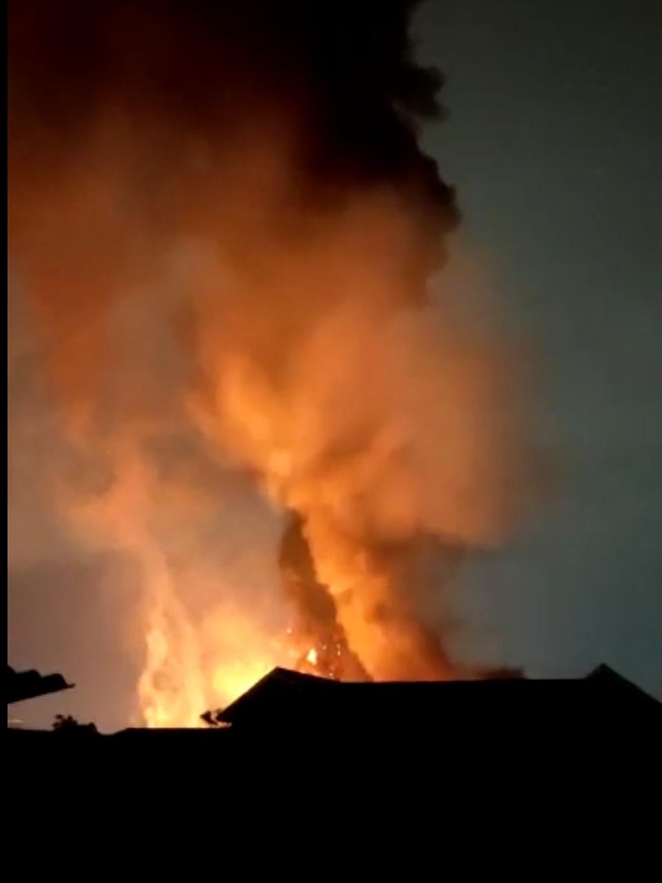 Fire Breaks at Indonesia’s Fuel Storage, 6 Killed