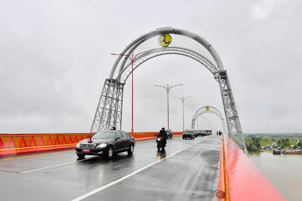Indonesia Inaugurates 42.5 Km Toll Road in South Sumatra