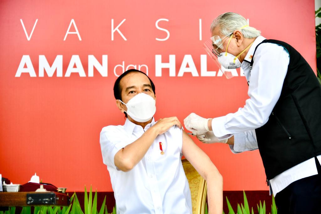President Injected as Indonesia Launches National Vaccination Program on Covid-19