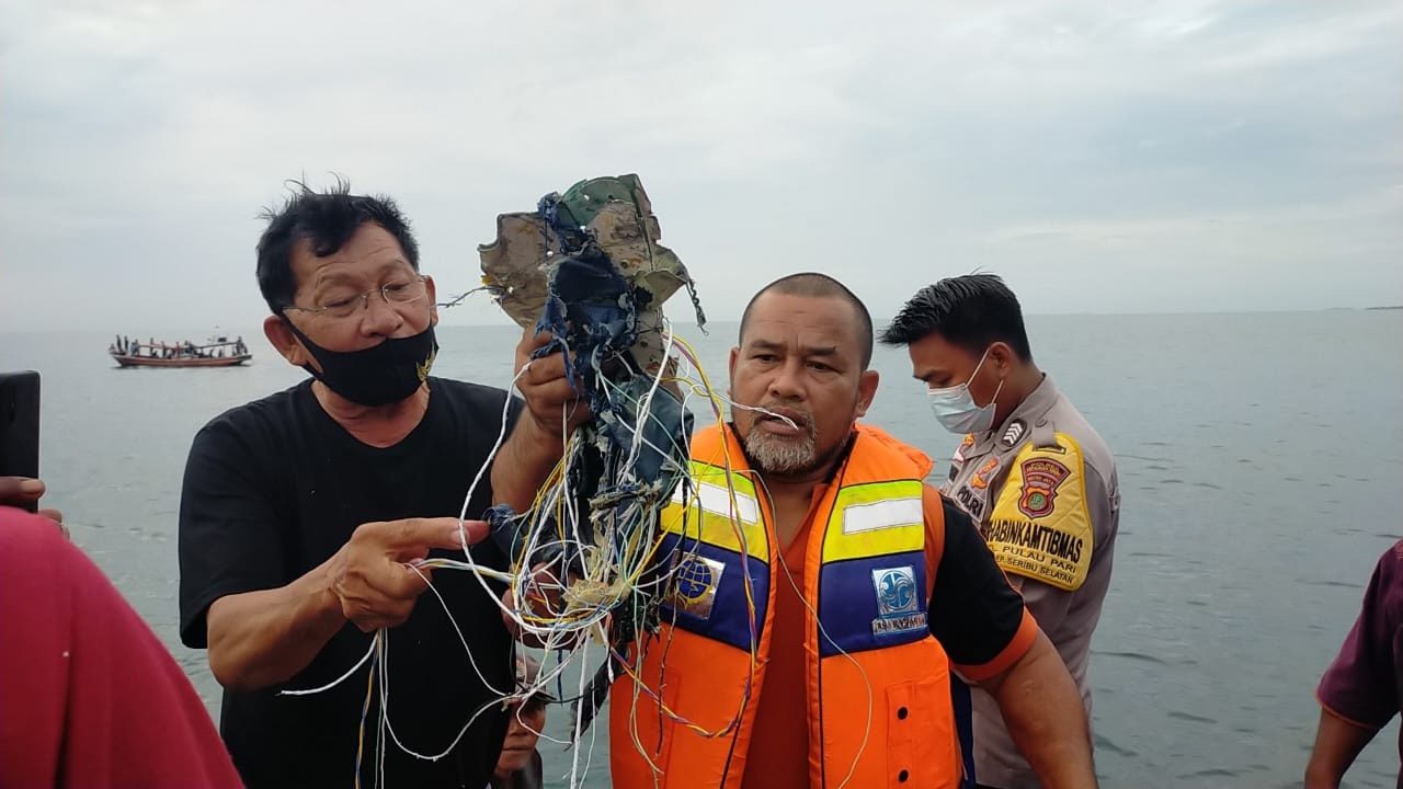 Indonesian Passenger Flight Lost Contact Enroute Jakarta-Pontianak
