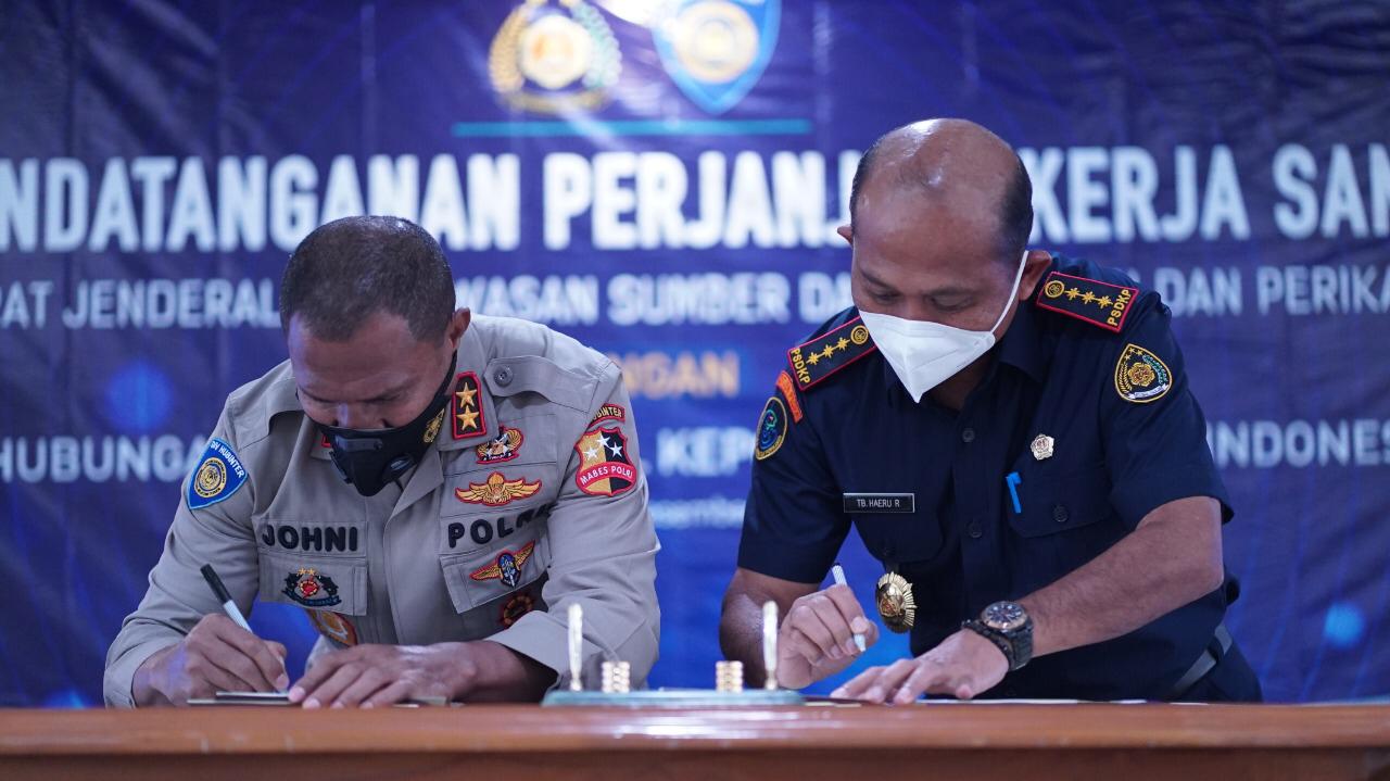 Combating Illegal Fishing, Indonesia Engages With Interpol Network