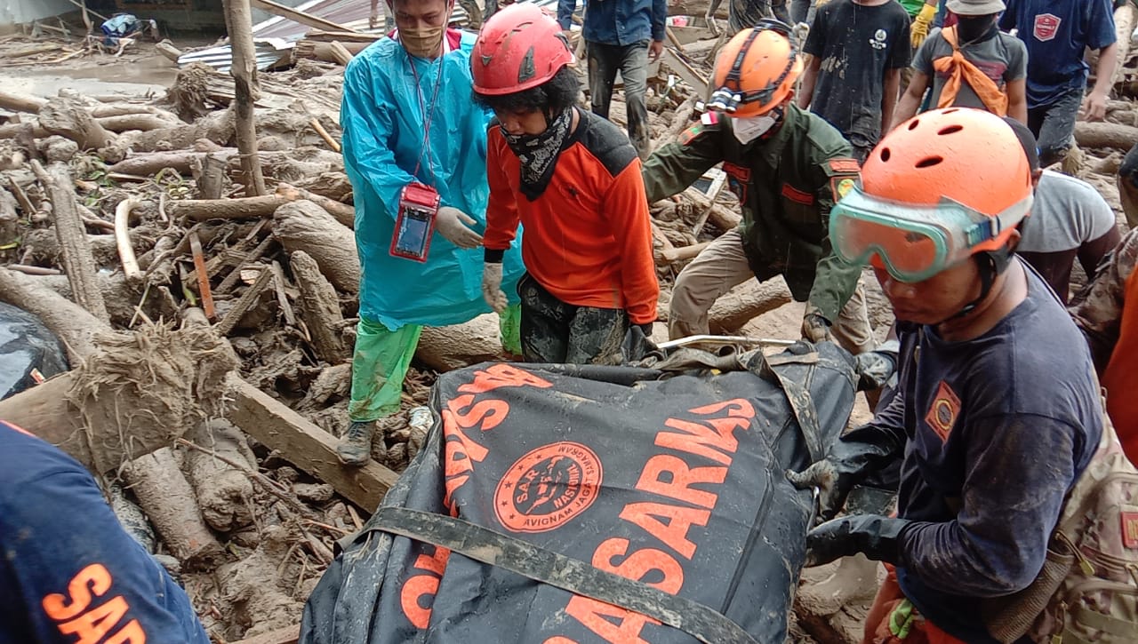 Death Toll Reaches 32 as Rescue Operation Continues in Indonesia’s Flood Hit Area
