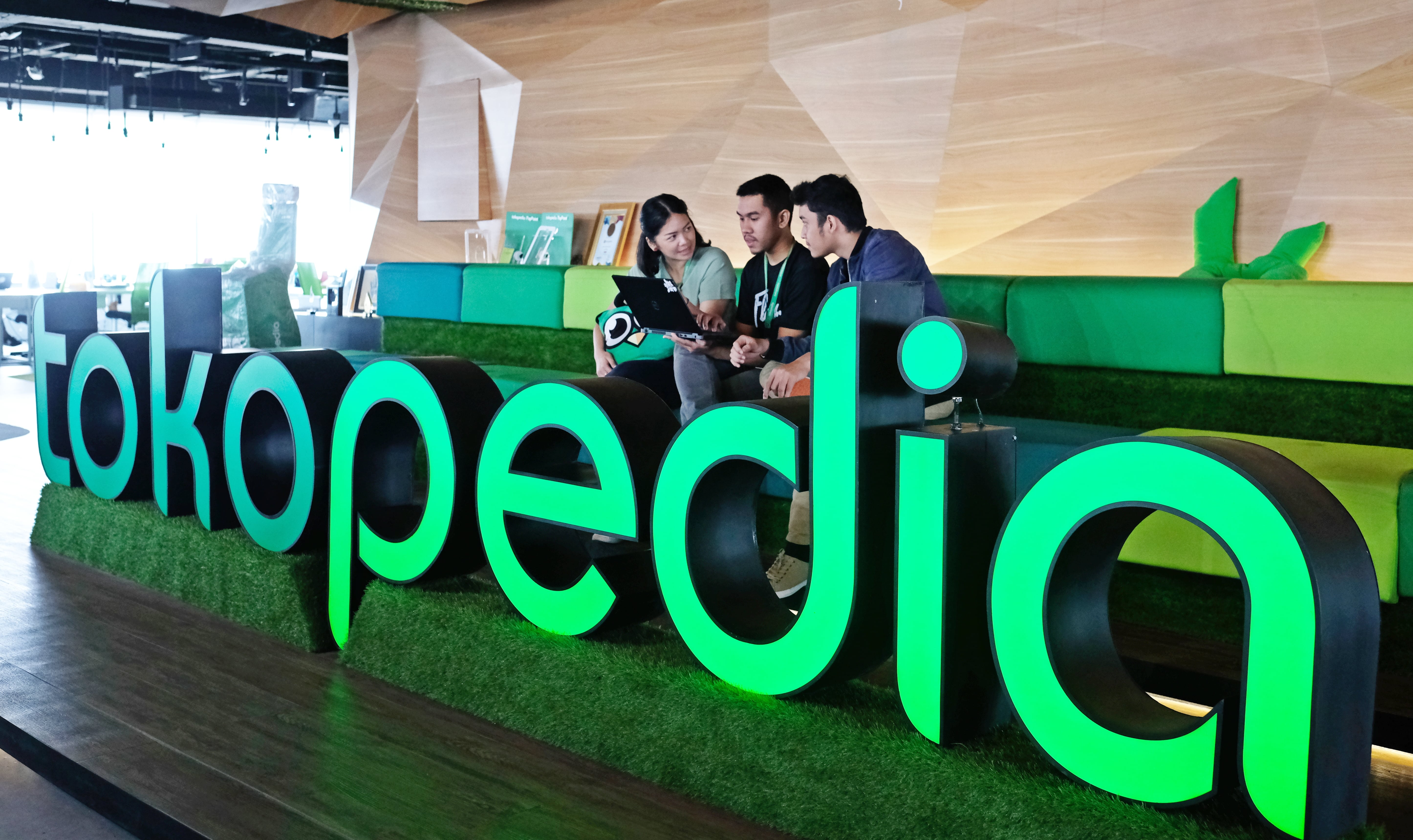 Tokopedia Encourages Digital Literacy Among Indonesians, study finds