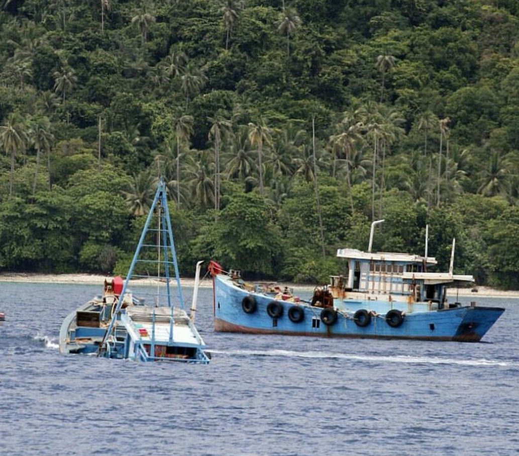 Indonesia Catches Two Malaysian-Flag Fishing Boats